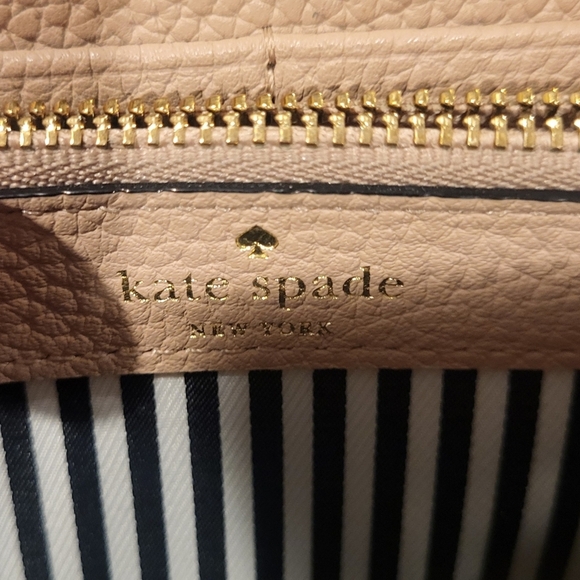 Kate Spade Black and Cream Zip Wallet - Picture 5 of 8